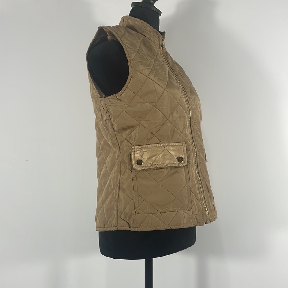 Louise Paris, Medium, Quilted, Tan Vest, Gold accents, winter, fall - Picture 4 of 10